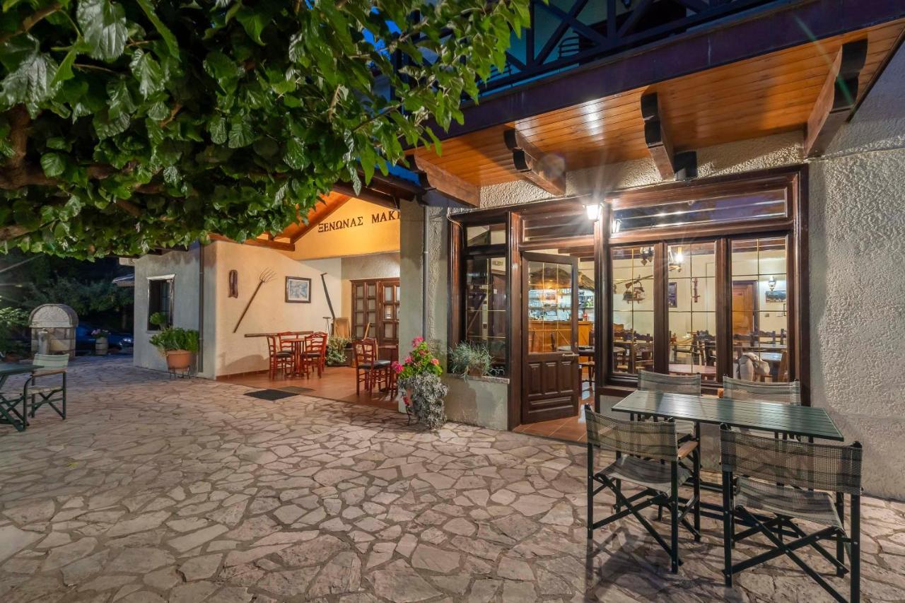 Hotel Makkas Krentis Exterior photo